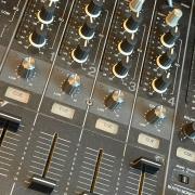 2× Pioneer CDJ-2000 + Pioneer DJM-900 DJ szett