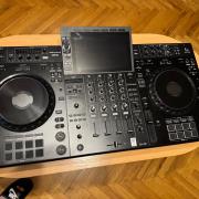 Pioneer DJ XDJ-AZ all-in-one DJ szett