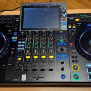 Pioneer DJ XDJ-AZ all-in-one DJ szett