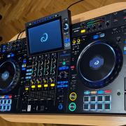 Pioneer DJ XDJ-AZ all-in-one DJ szett