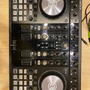 Traktor Kontrol S4 MK2 DJ kontroller szett + Decksaver + UDG táska