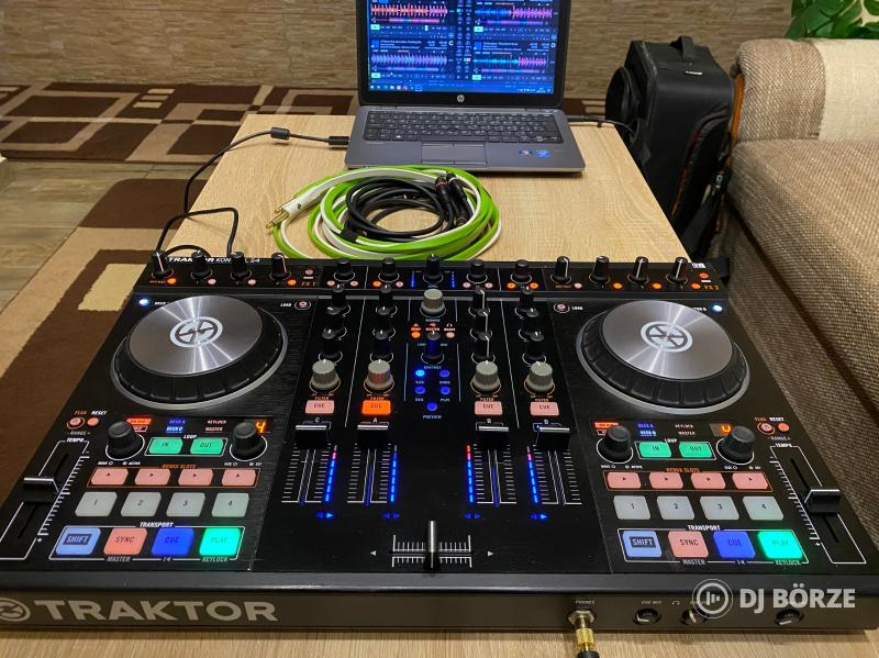 Traktor Kontrol S4 MK2 DJ kontroller szett + Decksaver + UDG táska