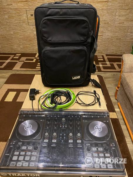 Traktor Kontrol S4 MK2 DJ kontroller szett + Decksaver + UDG táska