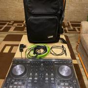 Traktor Kontrol S4 MK2 DJ kontroller szett + Decksaver + UDG táska