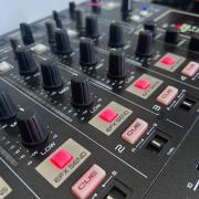 Denon DN-X1600 professzionális 4 csatornás digitális DJ keverő