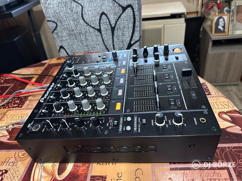 Pioneer Djm 700 keverő eladó!