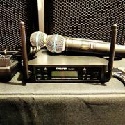 Shure Rádiós Mikrofon GLXD4