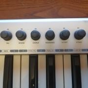 61 billentyüs ESI midi keyboard