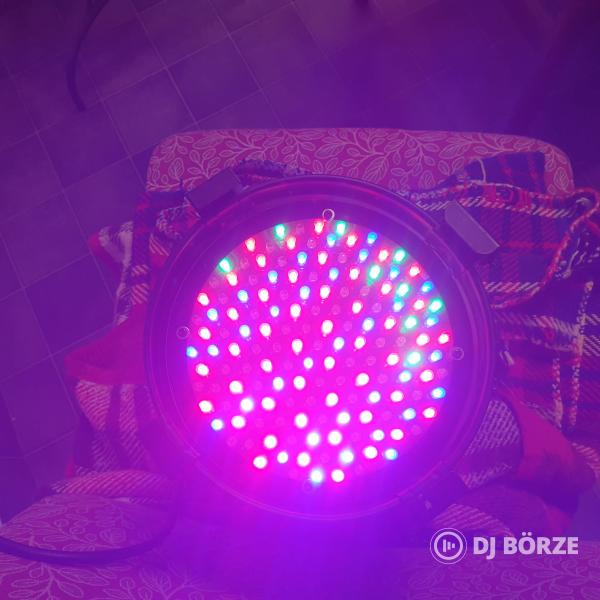 A LED-es fényszóró Par 56 RGB DMX