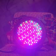 A LED-es fényszóró Par 56 RGB DMX