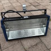 Eladó Botex SP-1500 DMX stroboszkópok !!!
