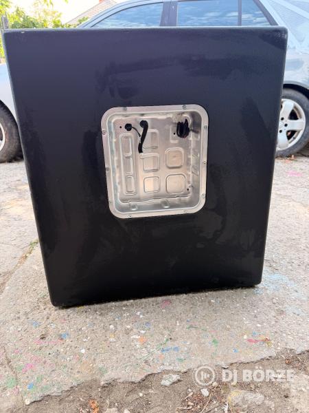 JBL EON 718S üres hangfaldoboz / kabinet