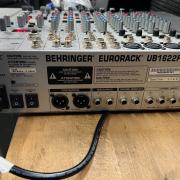 Behringer Eurorack UB1622FX-Pro analóg keverő