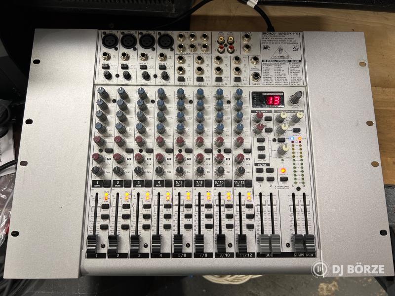 Behringer Eurorack UB1622FX-Pro analóg keverő