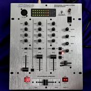 Behringer dx626 dj keverő