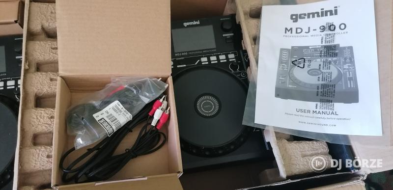 2 db Gemini MDJ 900 lejátszó és egy Behringer Pro Mixer DJX750 keverő