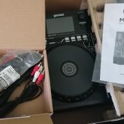 2 db Gemini MDJ 900 lejátszó és egy Behringer Pro Mixer DJX750 keverő