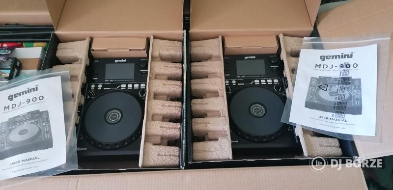 2 db Gemini MDJ 900 lejátszó és egy Behringer Pro Mixer DJX750 keverő