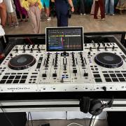 DenonDj Prime 4 plus. White