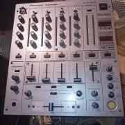 Keresek megvételre pioneer djm 500 vagy 600 as keverőt