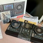 Újszerű Numark Mixstream Pro + SafeCase rack