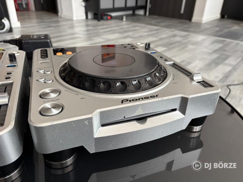Pioneer CDJ-800 MKII pár