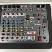 Allen & Heath Zedi-10FX keverő
