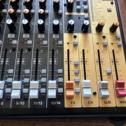 Tascam Model 16 - Mixer, USB-s multitrack interface, SD-kártyás rögzítő