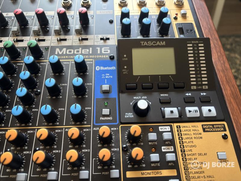 Tascam Model 16 - Mixer, USB-s multitrack interface, SD-kártyás rögzítő