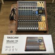Tascam Model 16 - Mixer, USB-s multitrack interface, SD-kártyás rögzítő