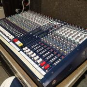 Soundcraft LX7 II (24ch) keverőpult +FOH rack