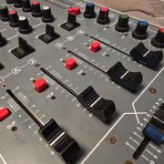 Outline Pro 405 DJ keverő