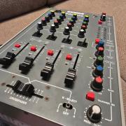 Outline Pro 405 DJ keverő