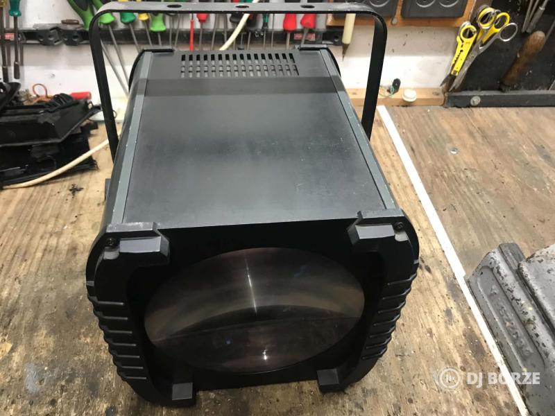 American DJ REVO4 LED effektgép