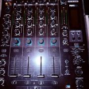 Reloop RMX-60 Digital, Numark NDX400 DJ szett alu rack-ben