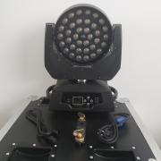 Eladó új 36x18 watt wash zoom robotlámpák rackekkel