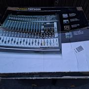 Behringer Europower PMP6000 keverőerősítő