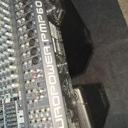 Behringer Europower PMP6000 keverőerősítő