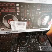 Numark mixtrack platinum Fx