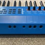 Yamaha MX61 V2 Blue