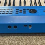 Yamaha MX61 V2 Blue