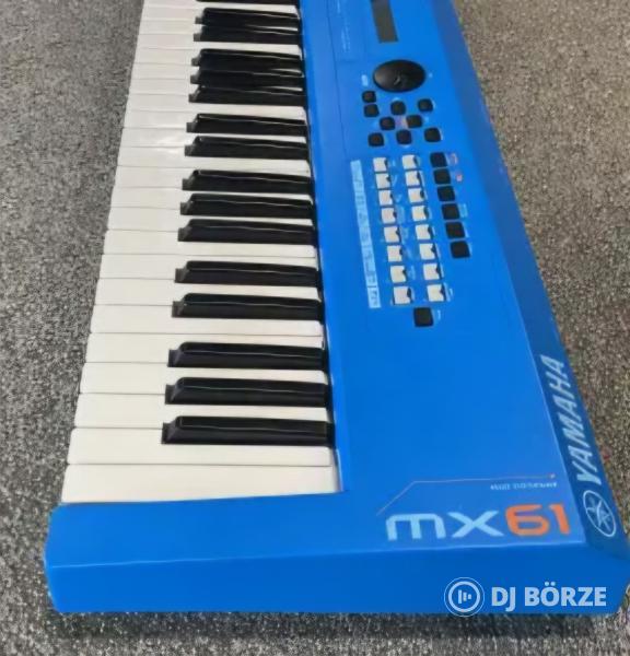 Yamaha MX61 V2 Blue