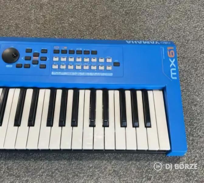 Yamaha MX61 V2 Blue