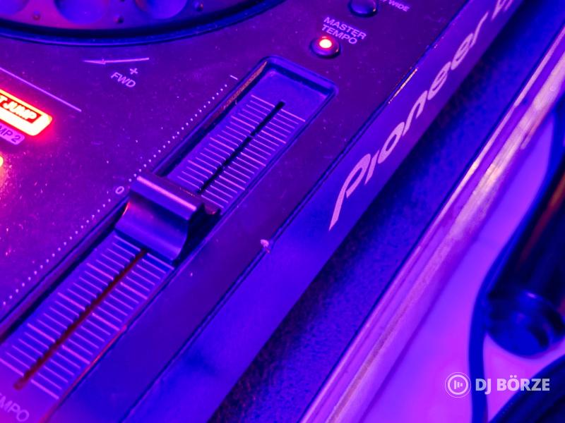 Pioneer DJ XDJ-RX3 Rackel együtt eladó