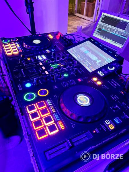 Pioneer DJ XDJ-RX3 Rackel együtt eladó