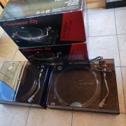 Eladó Pioneer PLX-500 lemezjátszó pár