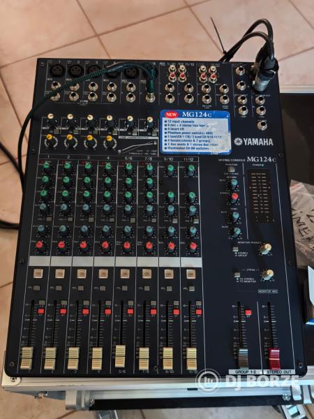 Yamaha MG124c 12 csatornás analóg keverő!