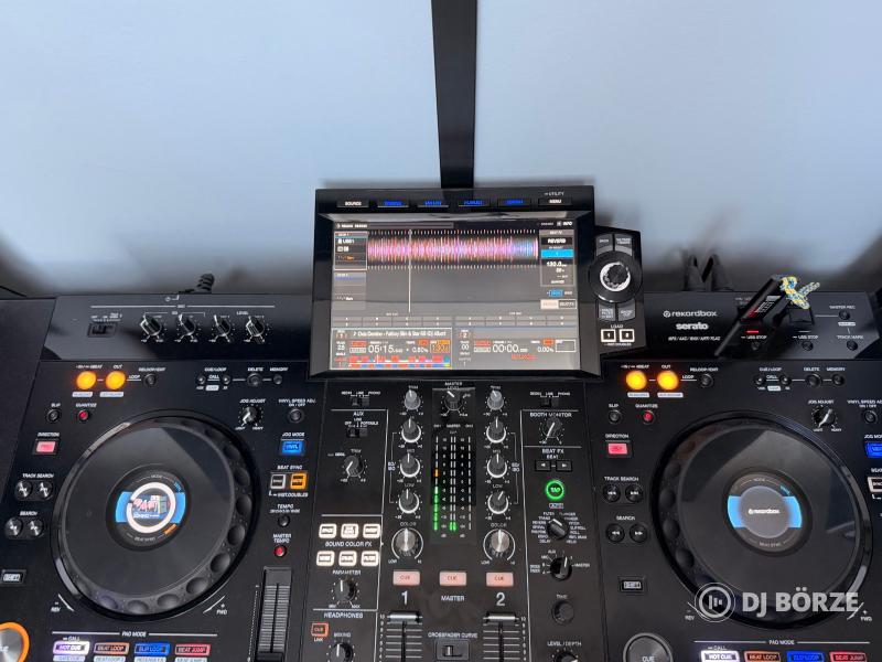 Eladó Pioneer XDJ-RX3 ajándék Pioneer HDJ-X5-K