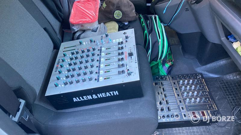 Allen & Heath Xone:62 DJ keverő