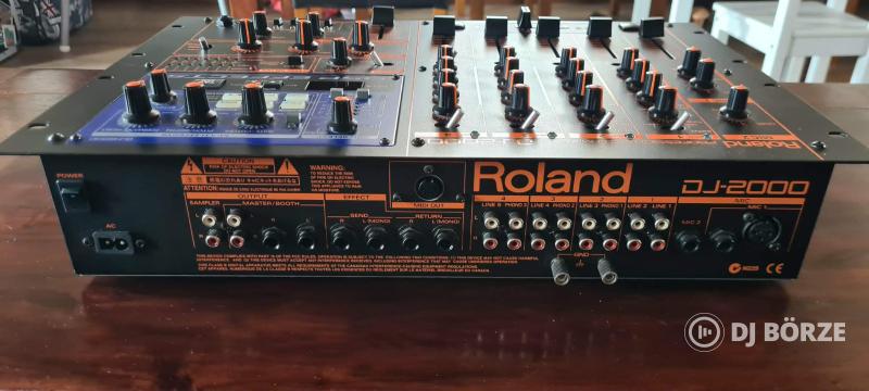 Roland DJ-2000 professzionális DJ keverő